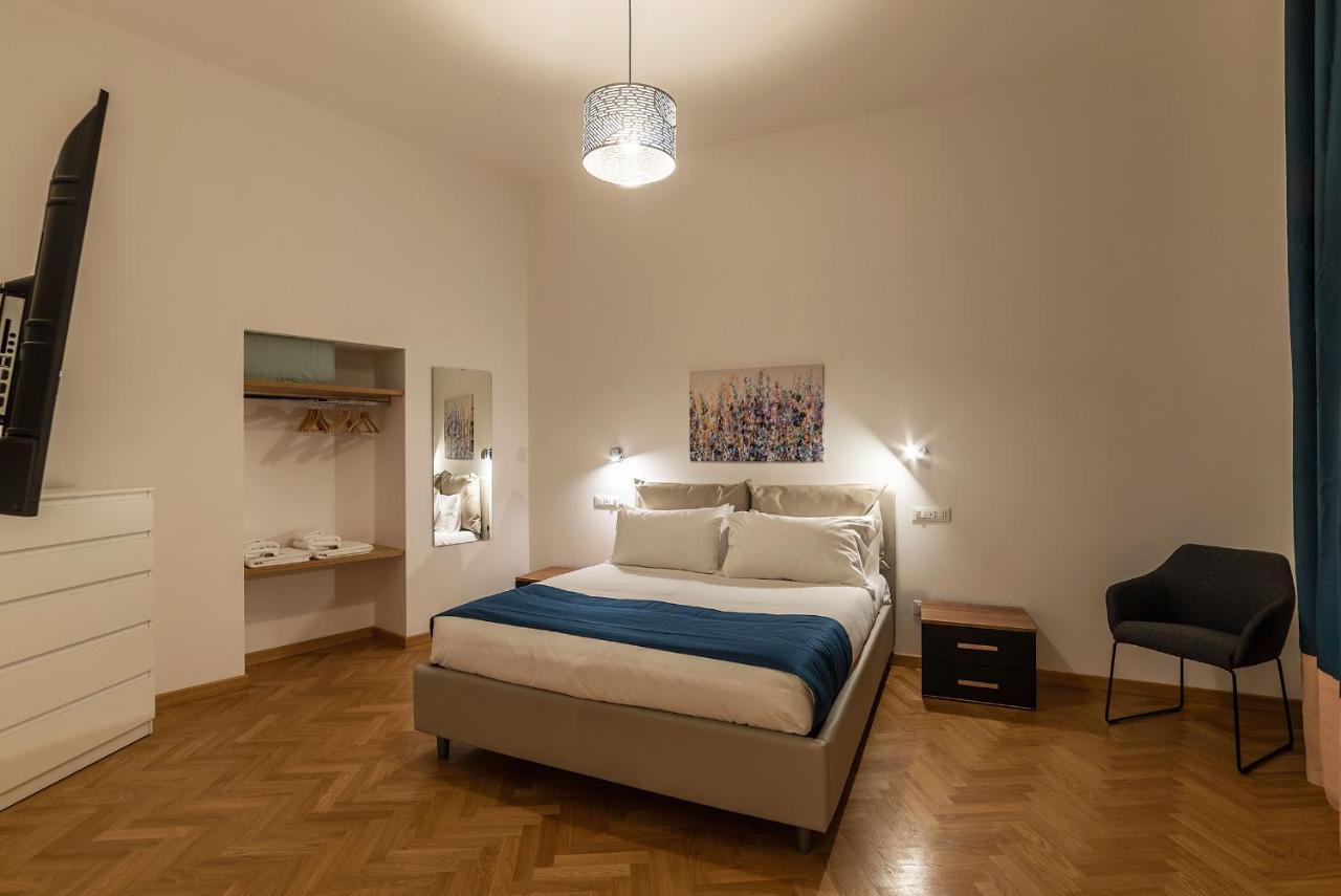 Cs Termini Nazionale Apartments Рим Екстериор снимка